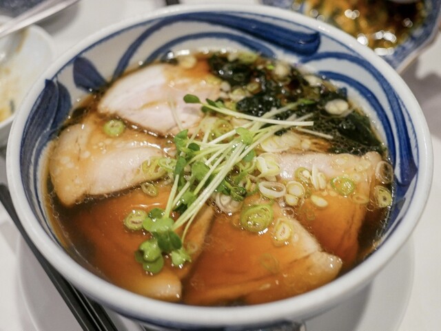 Ichiban: kantonesisch-sichuanesische Küche und Brühe-Gyoza — 5