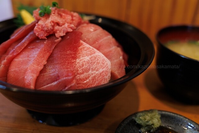 Shimizu Ko Minami: Donburi mit wildem Blauflossenthun — 3