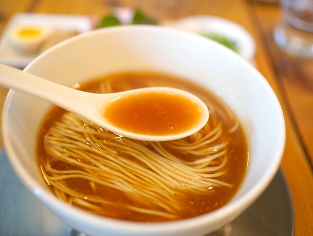 Raa Men Men Soushin: Morgen-Ramen ohne Zusatzstoffe am Tresen — 5