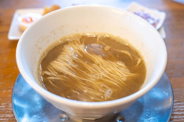 Raa Men Men Soushin: Morgen-Ramen ohne Zusatzstoffe am Tresen — 1