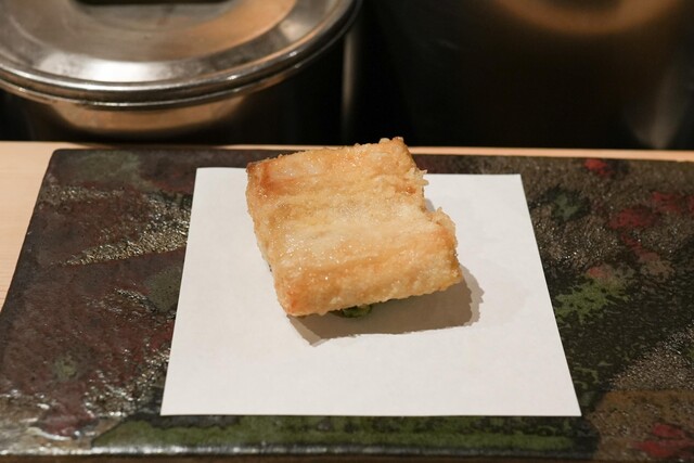 Yoshitomo: Tempura-Omakase mit Gemüse an der Theke — 3