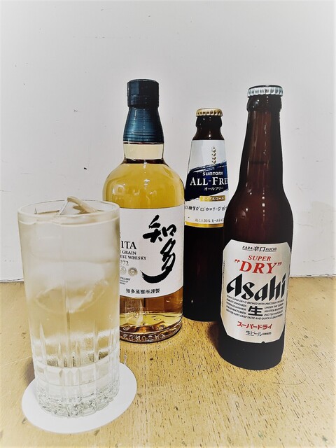 Takumi Mitsukoshi ten: Sarasara-Curry am Tresen mit sieben Plätzen — 3
