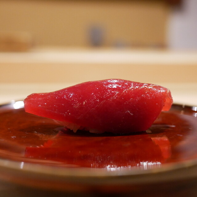 Ueda: Omakase-Sushi an sechs Thekenplätzen — 3