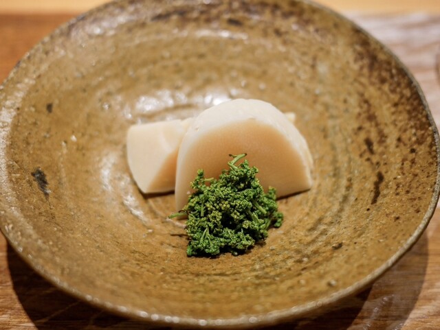 Yoshii: japanisches Omakase am Tresen mit sieben Plätzen — 5