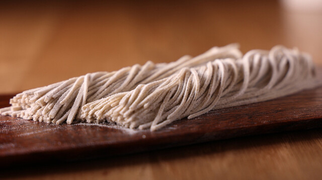 Kojitsu: saisonales Kappō am Tresen mit handgeschnittener Soba — 3