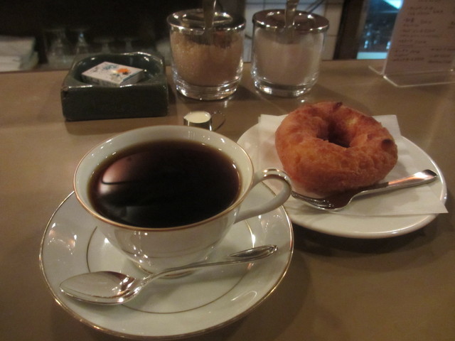 Rokuyosha Chika ten: Classic Kissaten Coffee and Donuts — 4