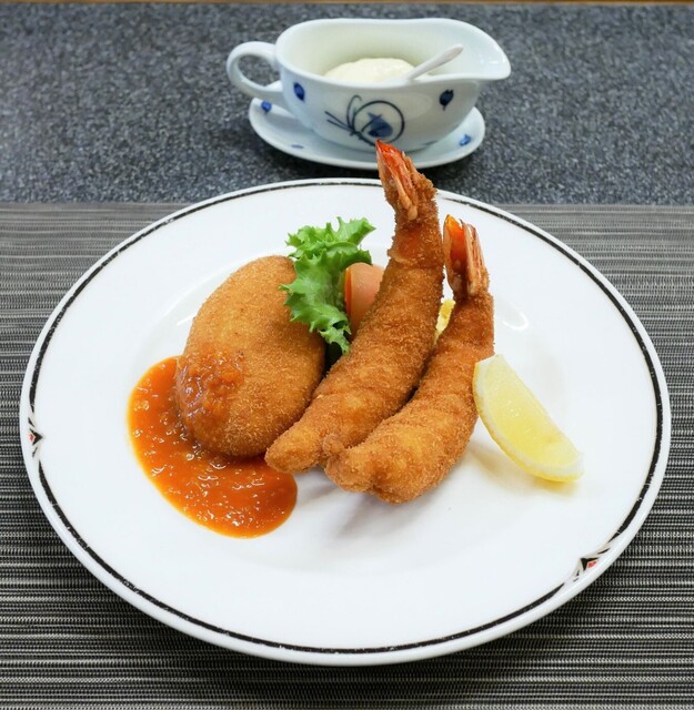Yoshoku no Mise Mishina: frittierte Garnelen an der Yōshoku-Theke — 5