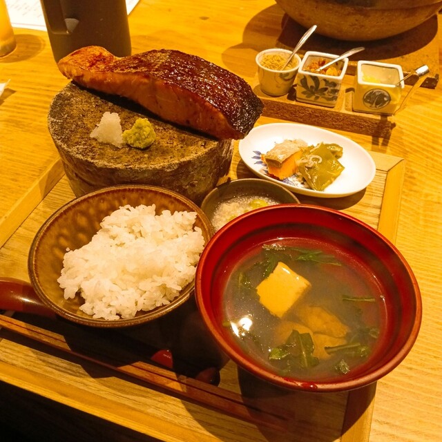 Kyoto Itookashi: Signature Thick-Cut Salmon Breakfast — 2