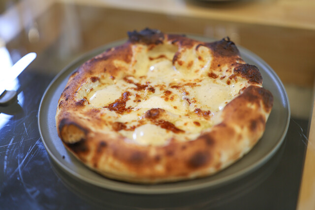 400°C PIZZA Kyoto: Einzigartige Pizza mit hoher Hydratation — 1