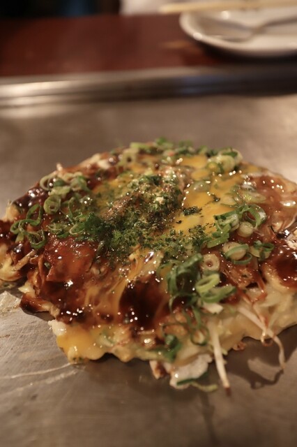 Okonomiyaki Kiji Umeda sukaibiru ten: Classic Osaka okonomiyaki — 1