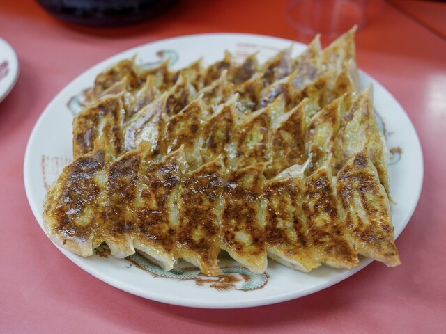 Marusho Gyoza Ten Honten: Gyoza mit hauchdünnem Teig — 1