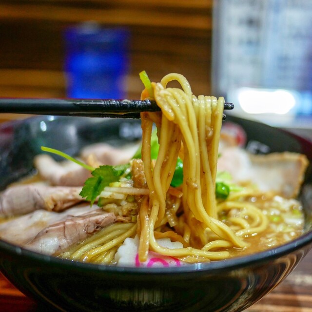 Ramen Jinsei JET: kräftiger Hühner-Eintopf-Ramen — 5