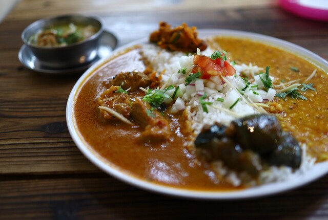 Ganesh N: täglich wechselnde Curry-Teller — 4