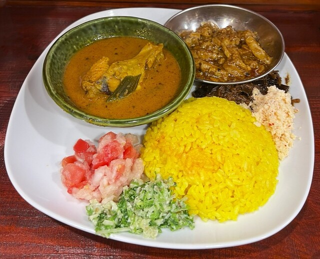 Curry Ya Dekkao: Sri Lankan-Style Curry Plates — 1