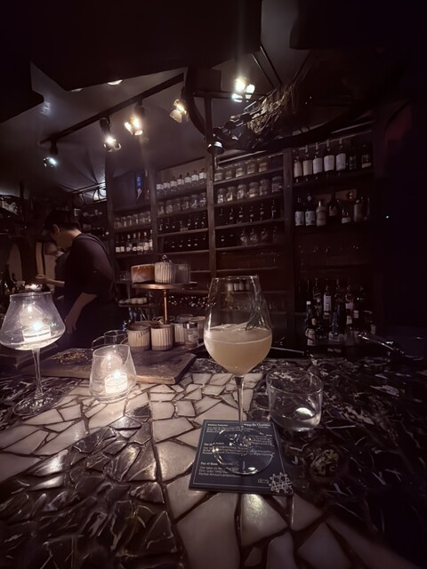 Bar Nayuta: Maßgeschneiderte Speakeasy-Cocktails — 2