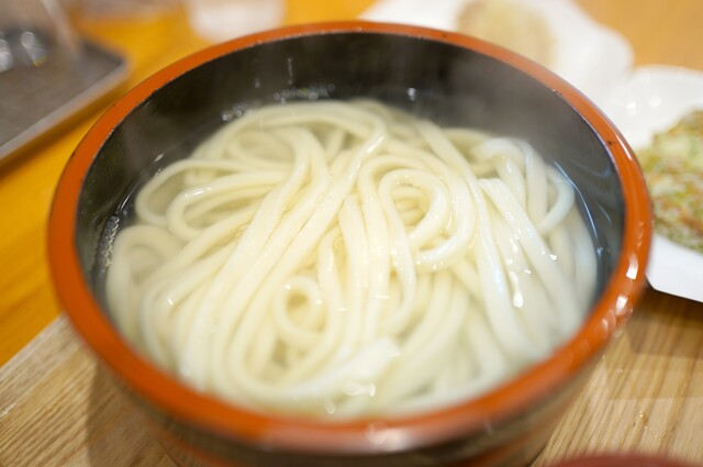 Ue o Muite: frisch geschnittene Udon-Nudeln — 3