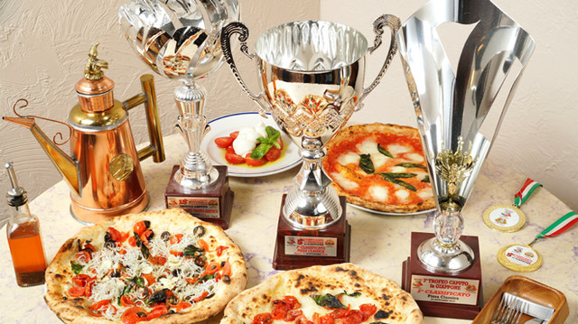PIZZERIA NAPOLETANA ASSO DA YAMAGUCHI at Nakazaki-cho: preisgekrönte neapolitanische Pizza — 3