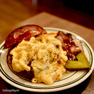 THE MUNCHIES BURGER WORKS.: Steak-like Hand-Chopped Burgers — 2