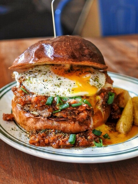 THE MUNCHIES BURGER WORKS.: Steak-like Hand-Chopped Burgers — 1