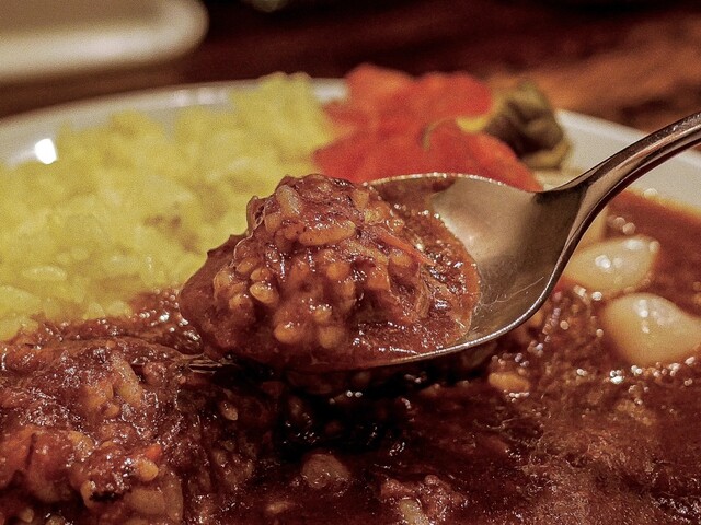 SAVOY: Ein einzigartiges Rindfleisch-Curry — 4