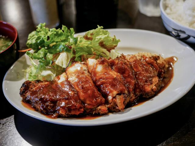 Yoshoku no Asahi: Legendäres Rinderkotelett in Kobe — 3