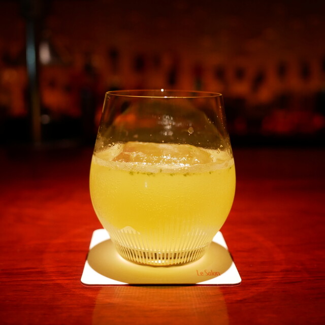 Bar Le Salon: gefeierte Fruchtcocktails in Kobe — 3