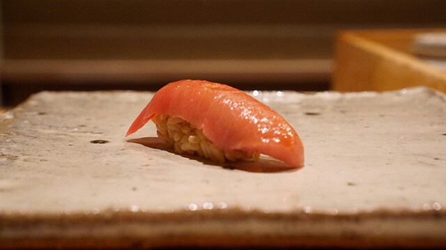 Sushi Josuke: Theatralisches Edo-Stil-Sushi — 1