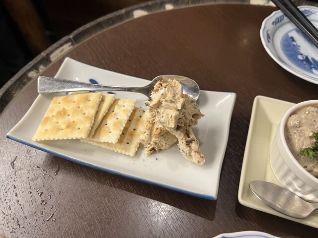 Tachinomi Dokoro Tanakaya: Stehbar mit erstklassigen Meeresfrüchten — 2