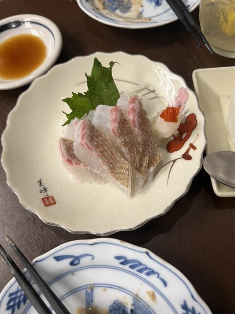 Tachinomi Dokoro Tanakaya: Stehbar mit erstklassigen Meeresfrüchten — 3