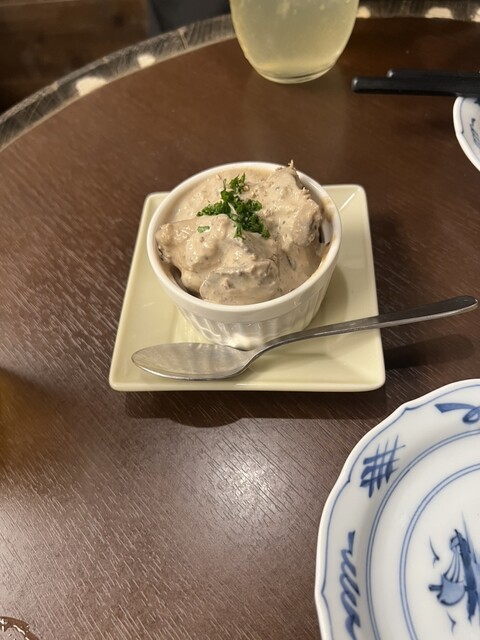 Tachinomi Dokoro Tanakaya: Stehbar mit erstklassigen Meeresfrüchten — 1