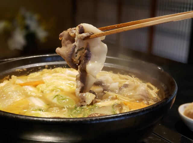 Botan Nabe Dokoro Kisaragi An: Wildschwein-Hotpot mit Kastanien-Miso — 2