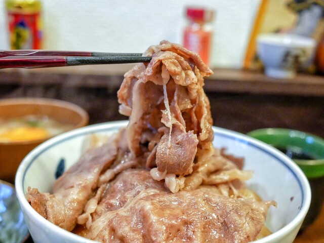 Kobe Gyu-don Hiroshige: Premium-Gyudon mit Kobe-Rind — 5