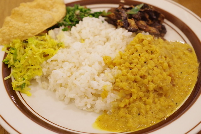 Karapincha: srilankisches Rice and Curry, nur mittags — 4