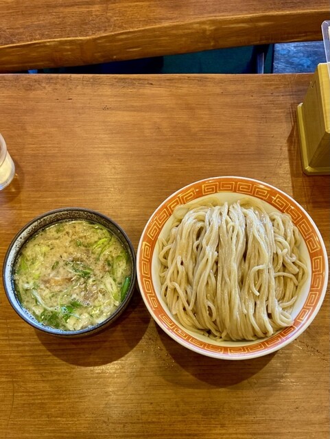 Clutch Hitter: Einzigartiges Öl-Kasu Tsukemen — 3