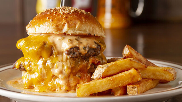 HYOE'S BURGERS + FRIES: Kobe Burgers with a Japanese Twist — 4