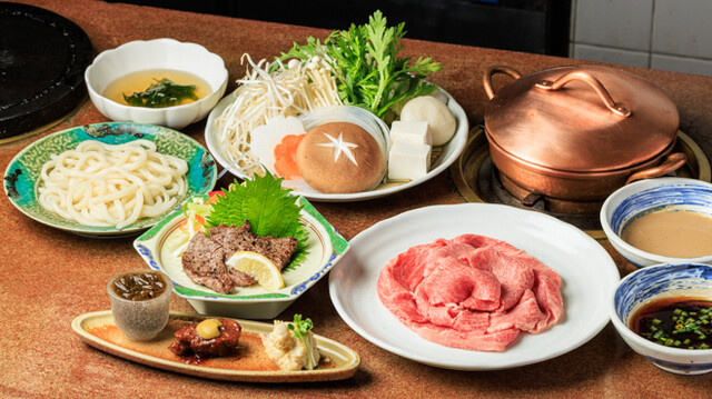 Shabushabu Kanoko: Shabu-Shabu mit seltenem Ikoma-Rind — 1