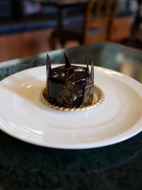 GATEAU DES BOIS LABORATOIRE Raboratowāru: Klassische französische Pâtisserie — 2