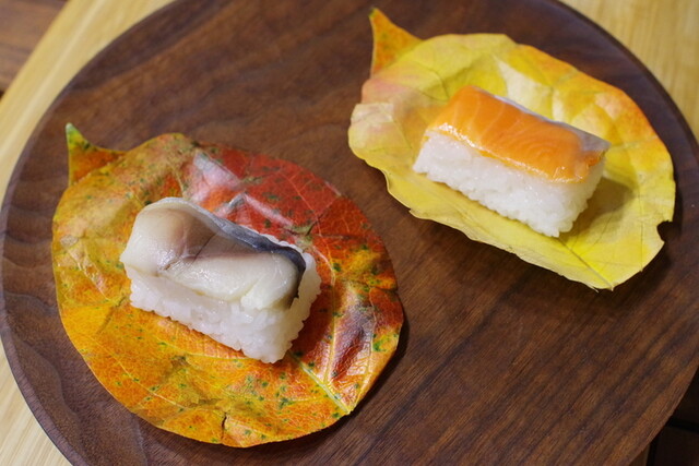 Kaki no Ha Osushi Yamanobe Sakurai honten: traditionelles Kakinoha-Sushi — 3