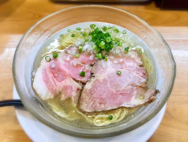 Chuka Soba Oshitani: Raffinierter Ramen mit Hühner- und Meeresfrüchtebrühe — 3