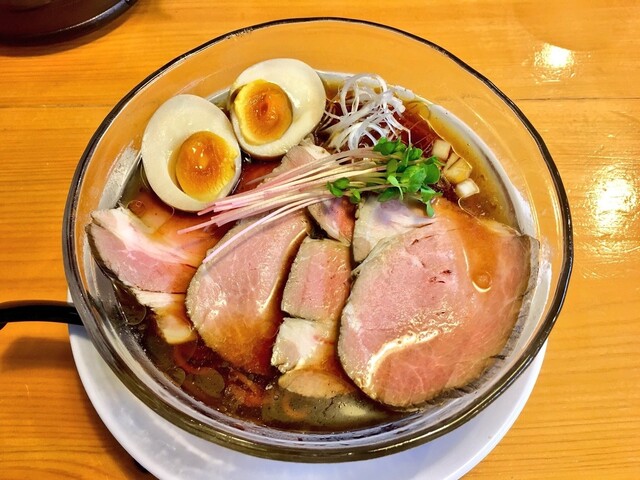 Chuka Soba Oshitani: Raffinierter Ramen mit Hühner- und Meeresfrüchtebrühe — 5