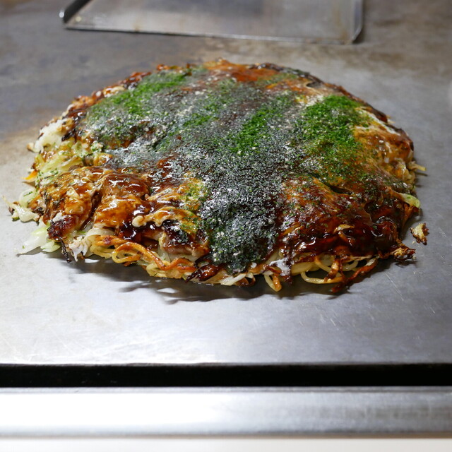 Okonomiyaki Tecchan Honten: Klassisches Okonomiyaki nach Mihara-Art — 3