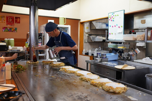 Okonomiyaki Hasshou: Classic Hiroshima-Style Okonomiyaki — 5