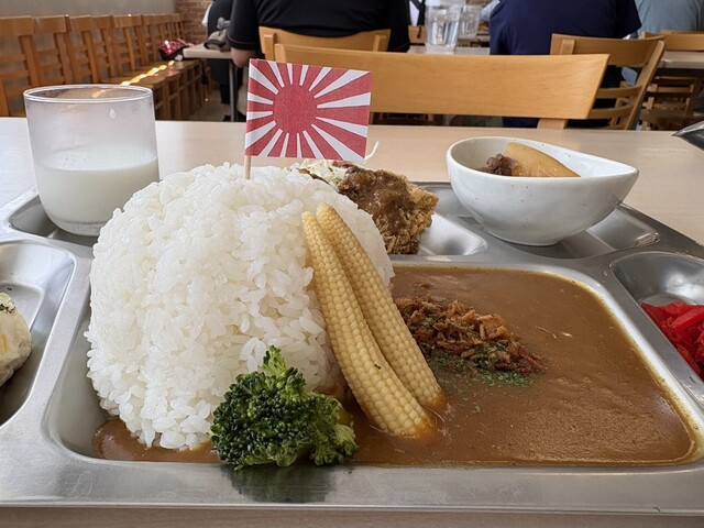 Kure Haikara Shokudo: authentisches Marine-Curry — 3