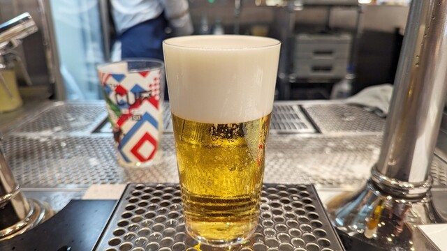 Beer Stand Shigetomi Ekie: ein Bier, sechs Zapfstile — 5