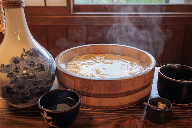 Zaigoudon Honke Waraya: Kamaage-Udon im Bauernhaus — 4