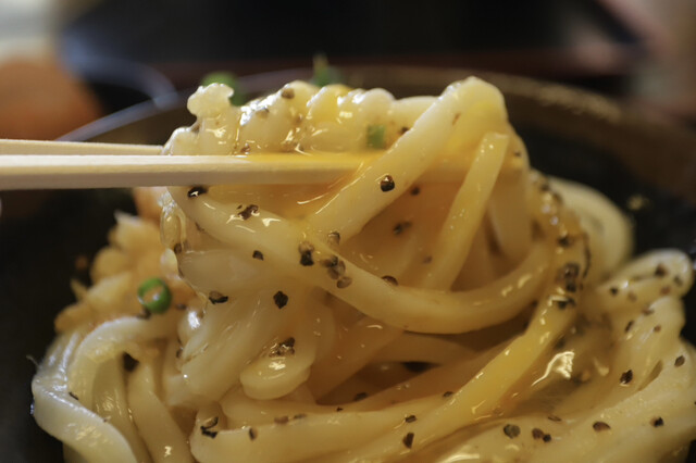 Teuchi Judan Udon Baka Ichidai: Kama-Butter-Udon in Selbstbedienung — 2