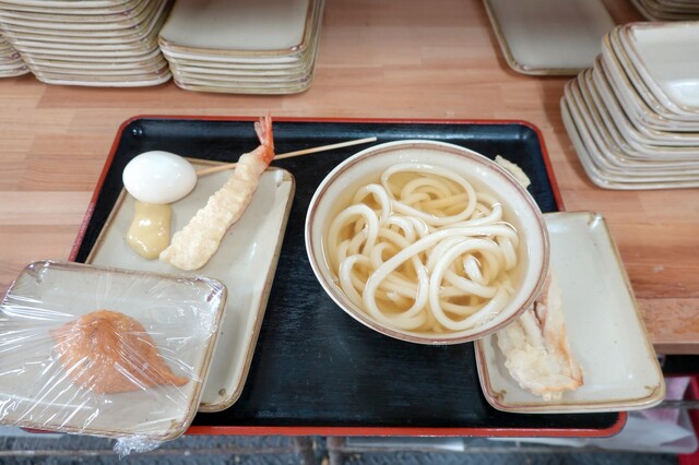 Teuchi Udon Hisaeda: Udon zur Selbstbedienung mit Gratis-Tempura — 5