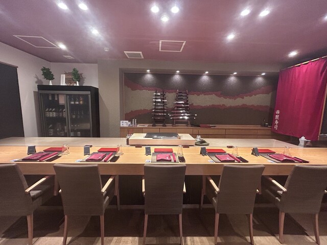 Teru Zushi: Theatralisches Omakase-Sushi — 4