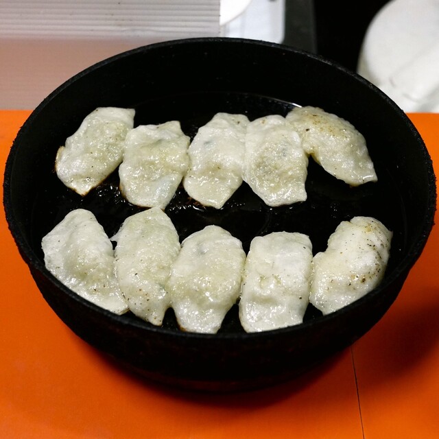 Goju Ban: Gyoza aus der Eisenpfanne nach Kurume-Art — 2