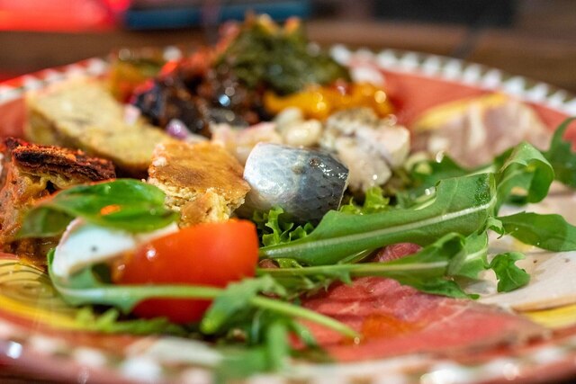 Pizzeria da Ciruzzo: Authentische neapolitanische Pizza — 1